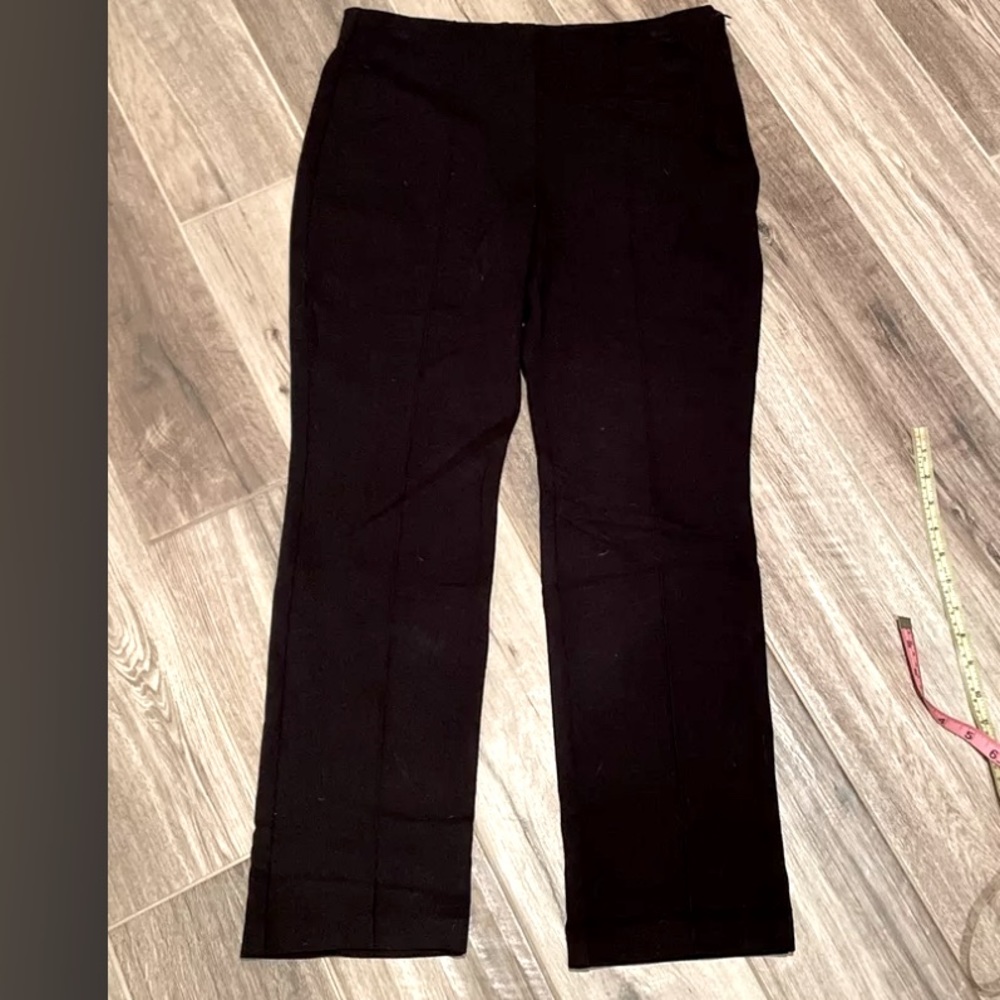 Chicos Sz .5 Sz 6 Small Pull On Side Zip Stretchy BlAck Pants Inseam 27”  B415